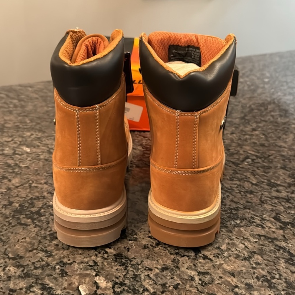 Lugz Empire HI Workboot NIB 9.5 - Picture 6 of 10